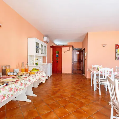 Contemoro לינה וארוחת בוקר 3*